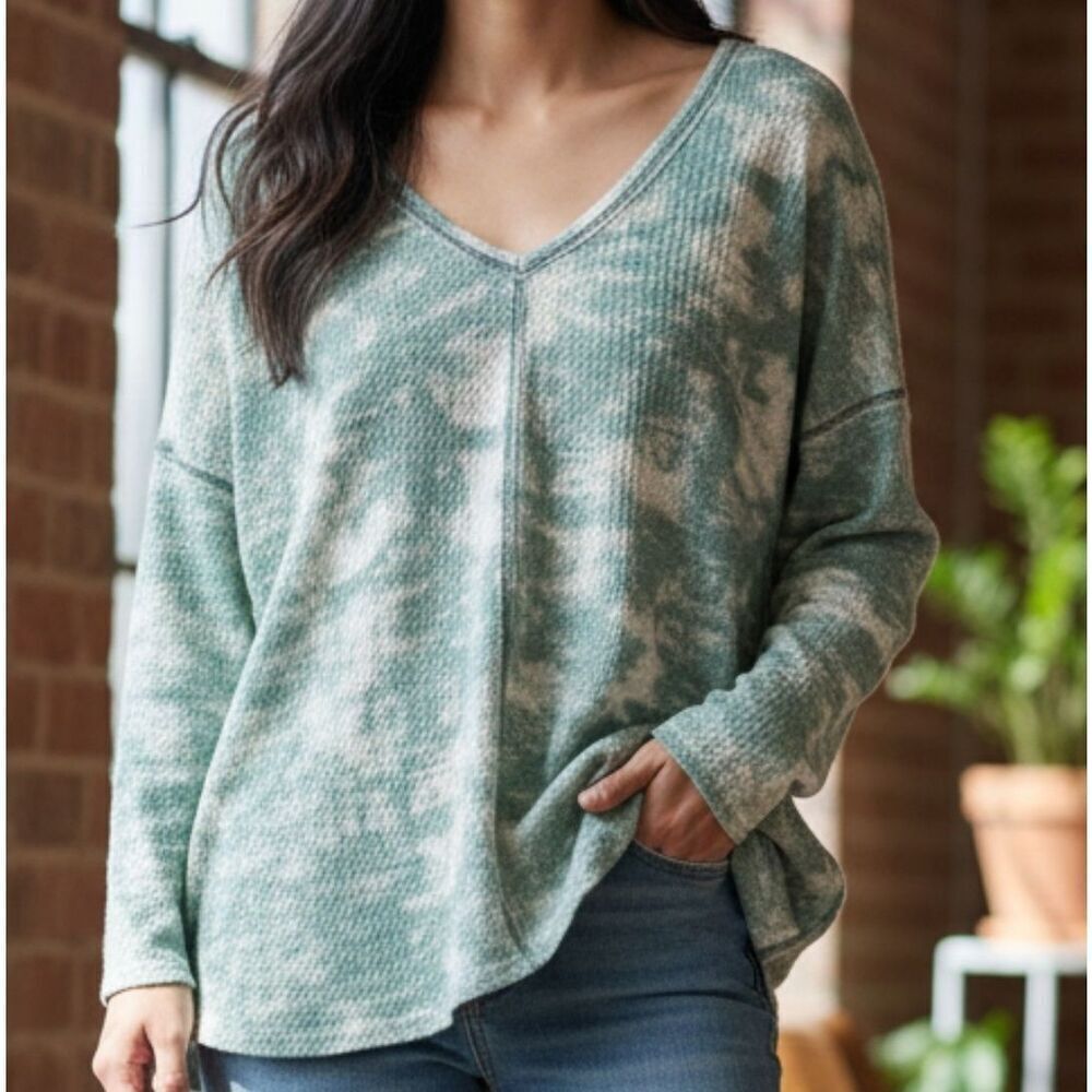 Bibi Tie Dye Top Womens Size M Waffle Knit Green V-Neck Long Sleeve Mineral Wash